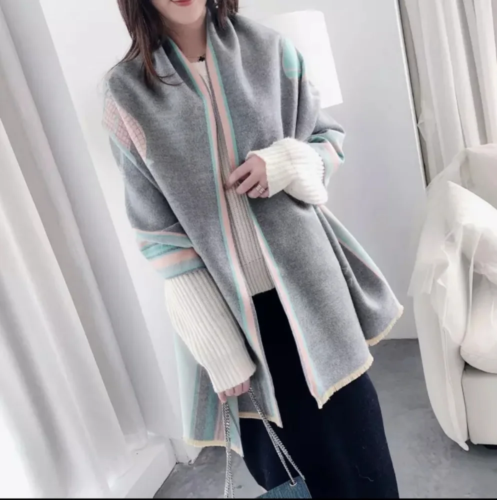 ⭐⭐️Elegant Cashmere Shawl ⭐ - Picture 6 of 7